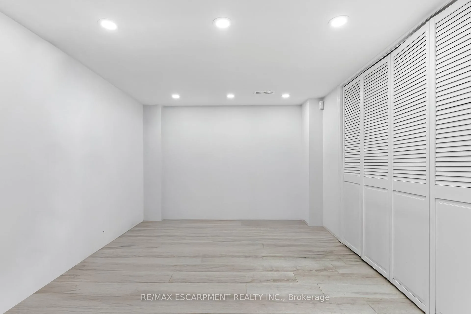 Photo 25 of Unit 20, 377 Glancaster Road, Hamilton, Villages of Glancaster — HOMEH