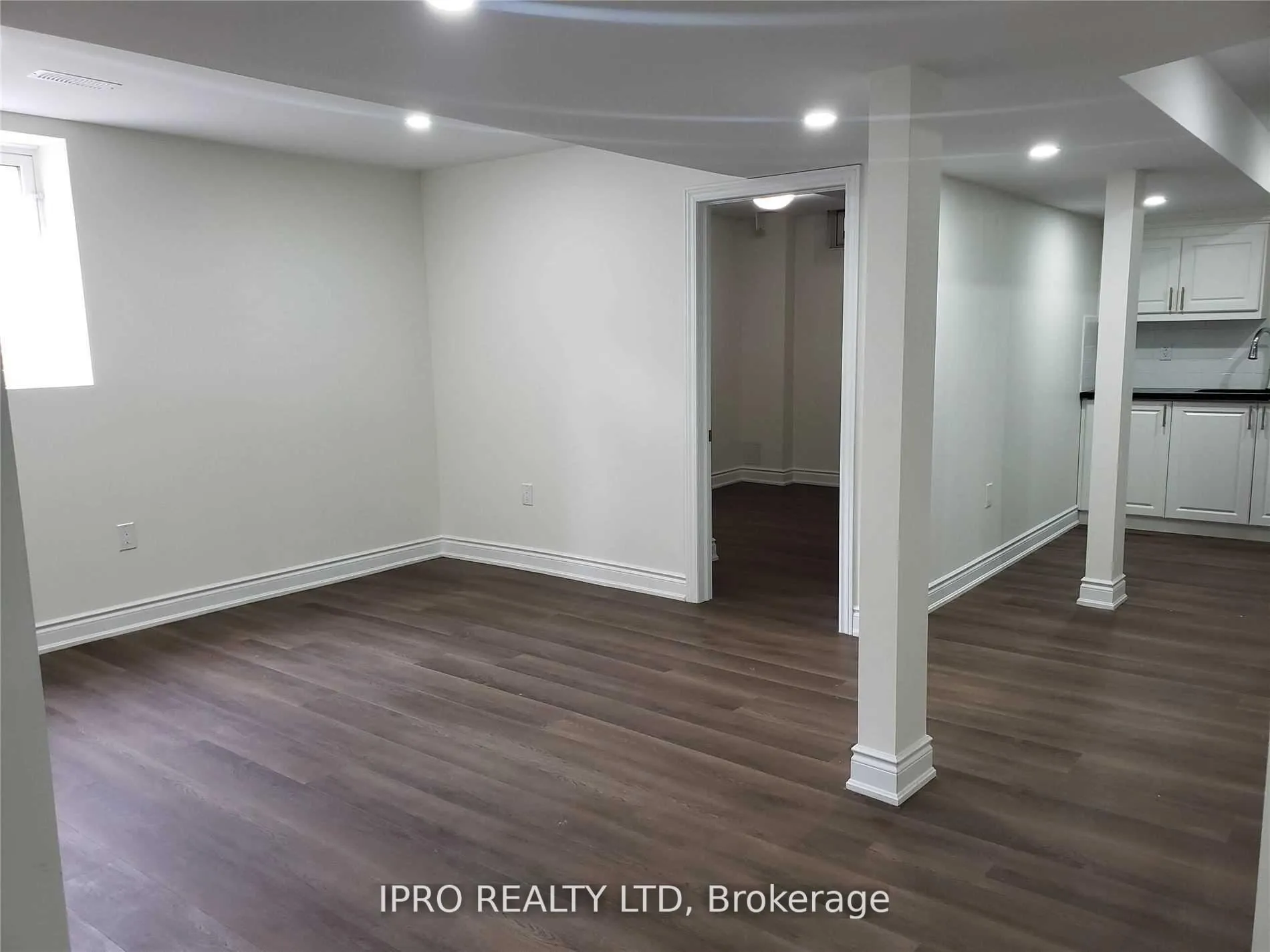 Photo 11 of 45 Royal Links Circle, Brampton, Vales of Castlemore North — HOMEH