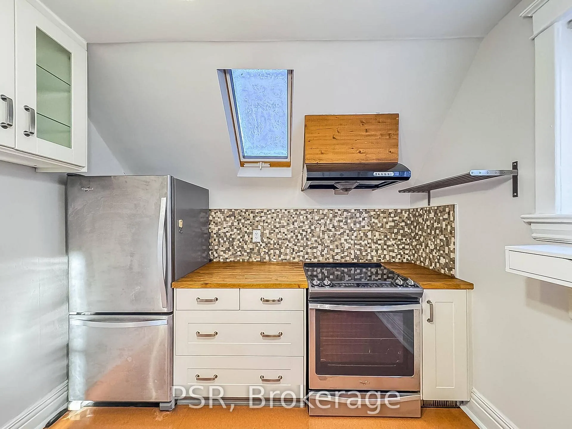 Photo 6 of Unit Upper, 79 Wembley Drive, Toronto, Woodbine Corridor — HOMEH