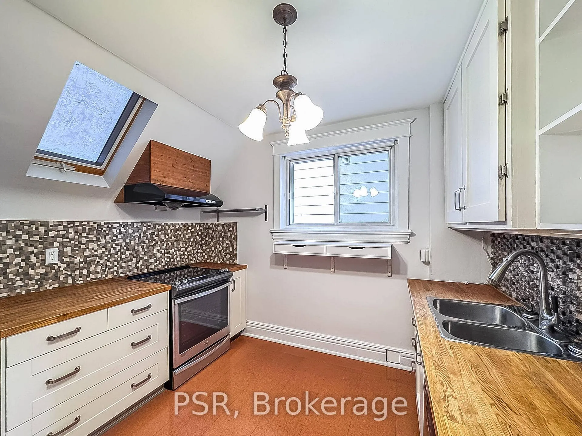 Photo 7 of Unit Upper, 79 Wembley Drive, Toronto, Woodbine Corridor — HOMEH