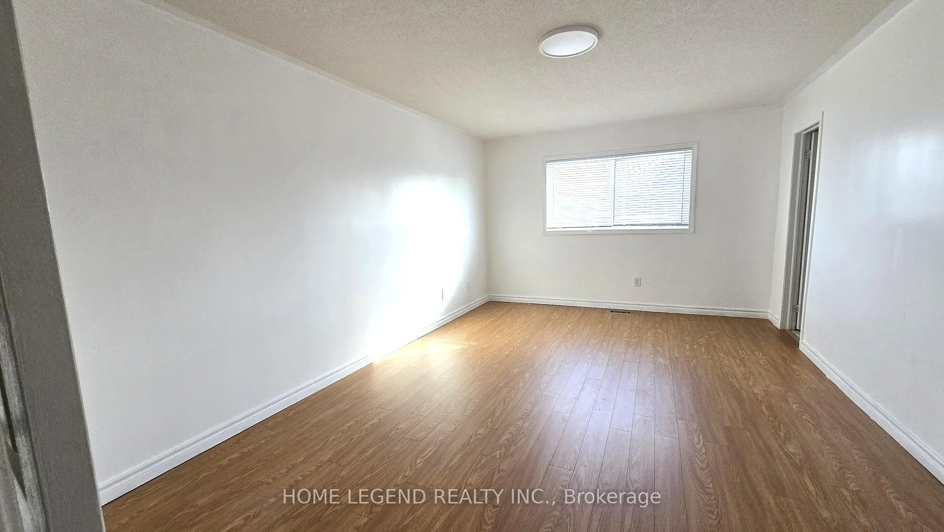 Photo 9 of 3 Merry Brook Lane, Markham, Milliken Mills West — HOMEH