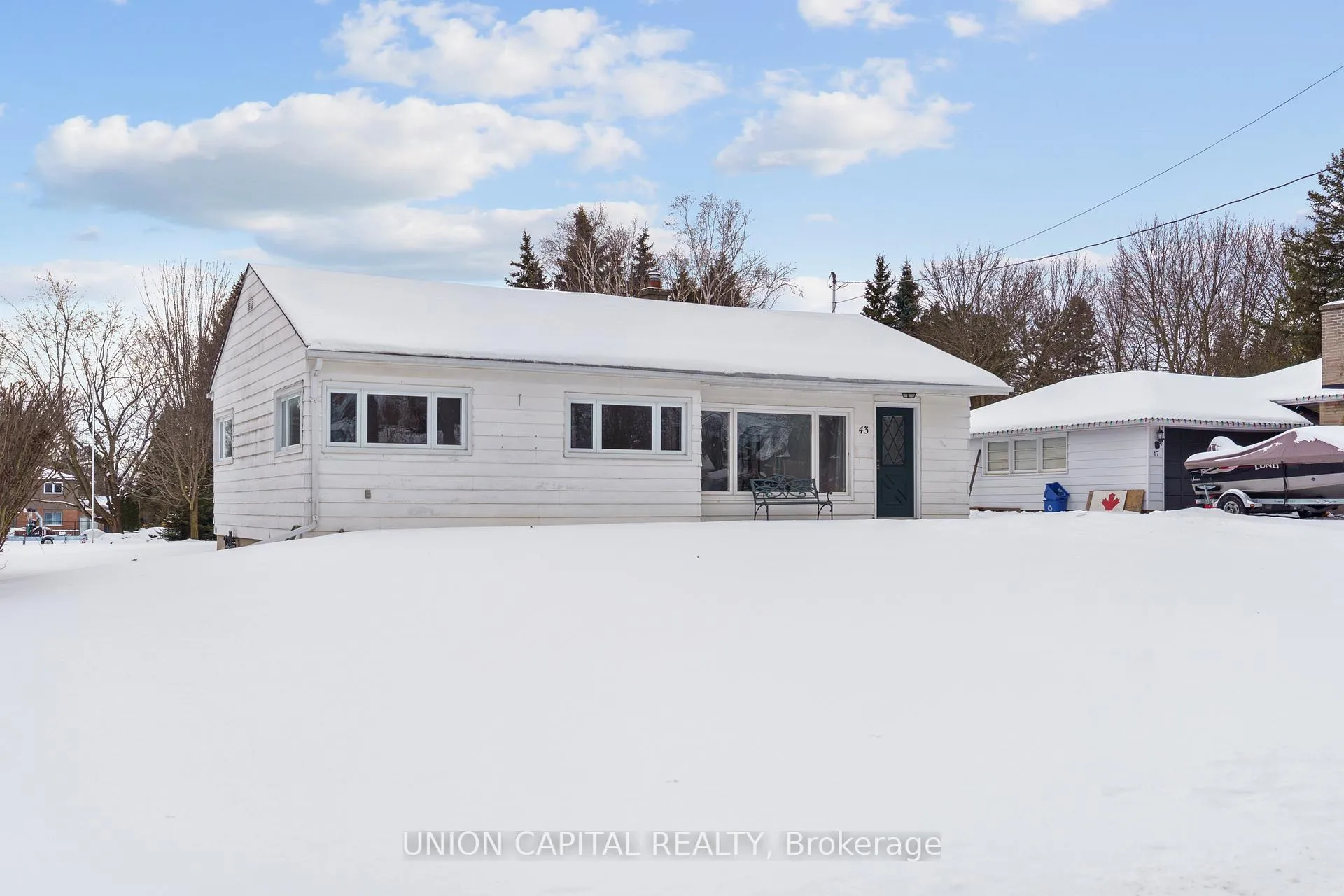 Photo 2 of 43 Faris Avenue, King, Nobleton — HOMEH