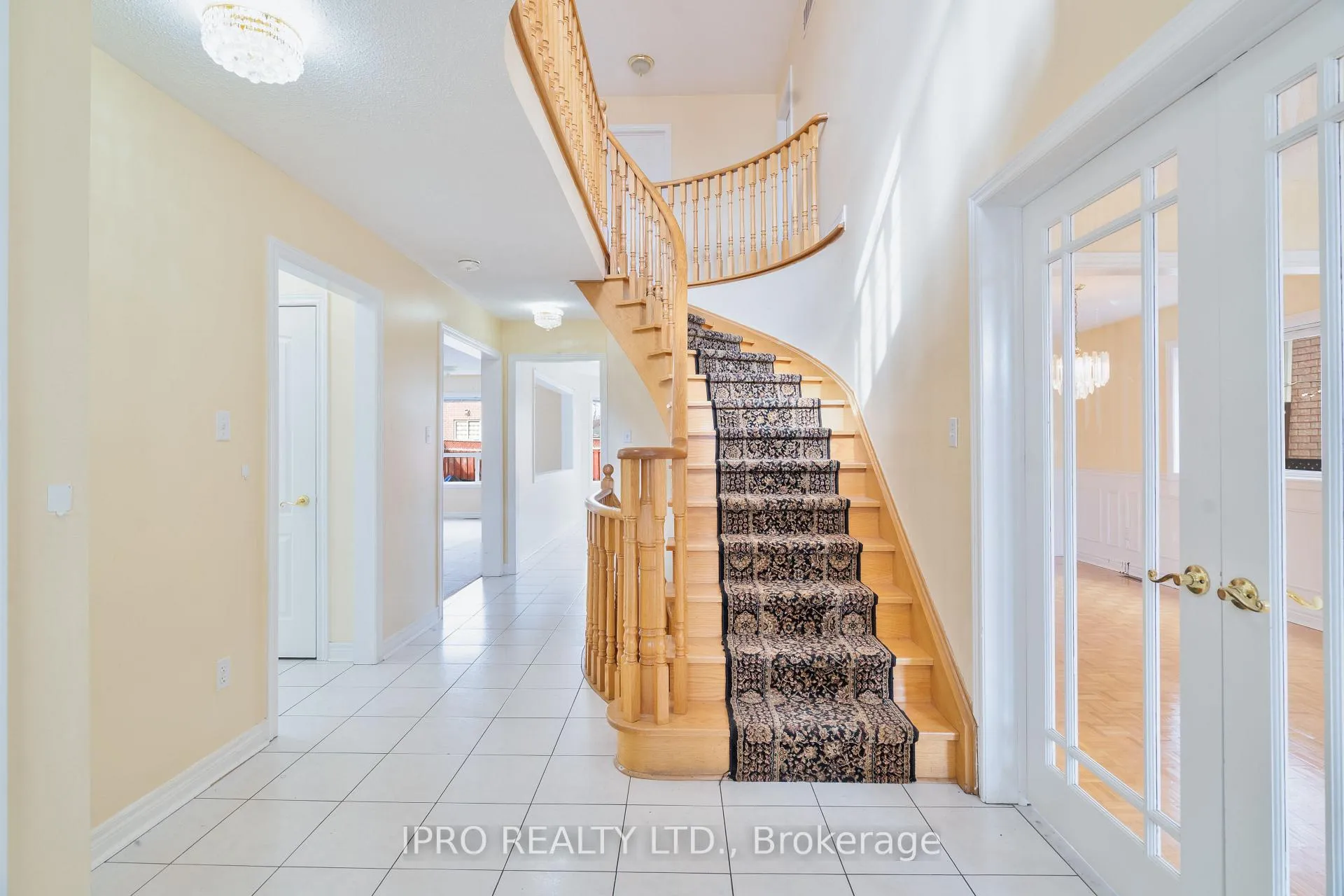 Photo 5 of 285 Fernforest Drive, Brampton, Sandringham-Wellington — HOMEH