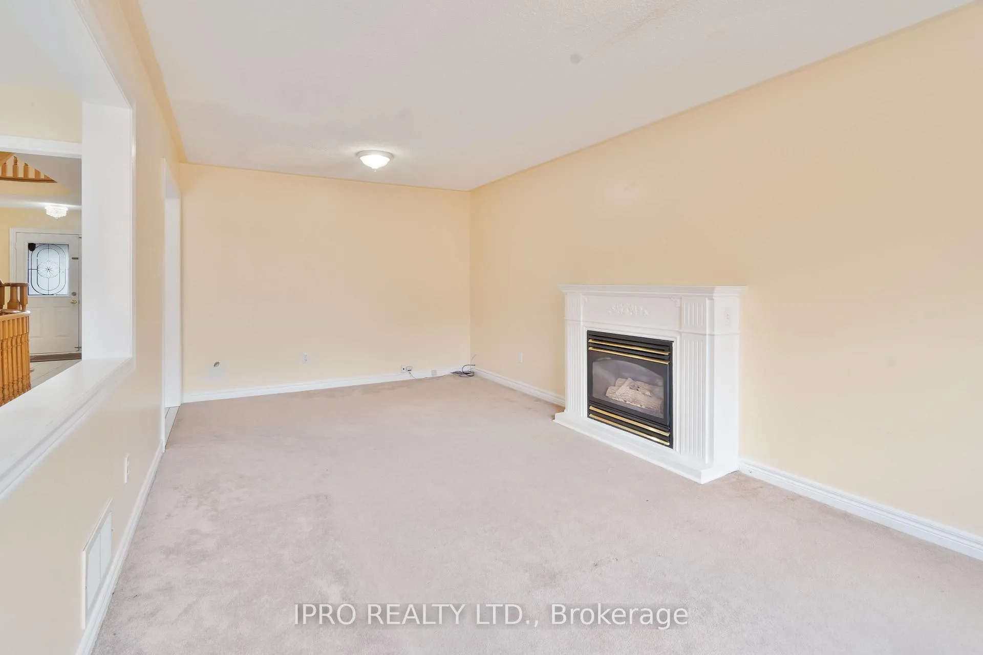 Photo 8 of 285 Fernforest Drive, Brampton, Sandringham-Wellington — HOMEH