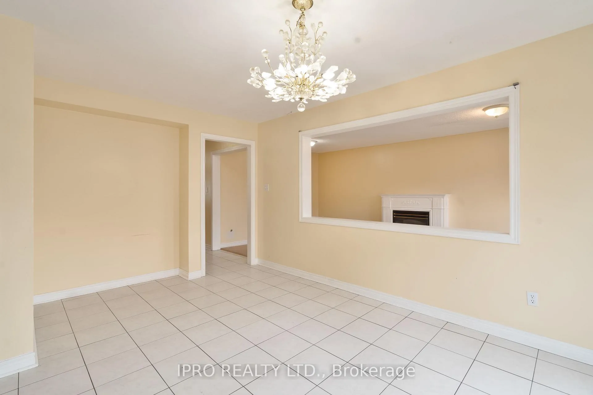 Photo 10 of 285 Fernforest Drive, Brampton, Sandringham-Wellington — HOMEH