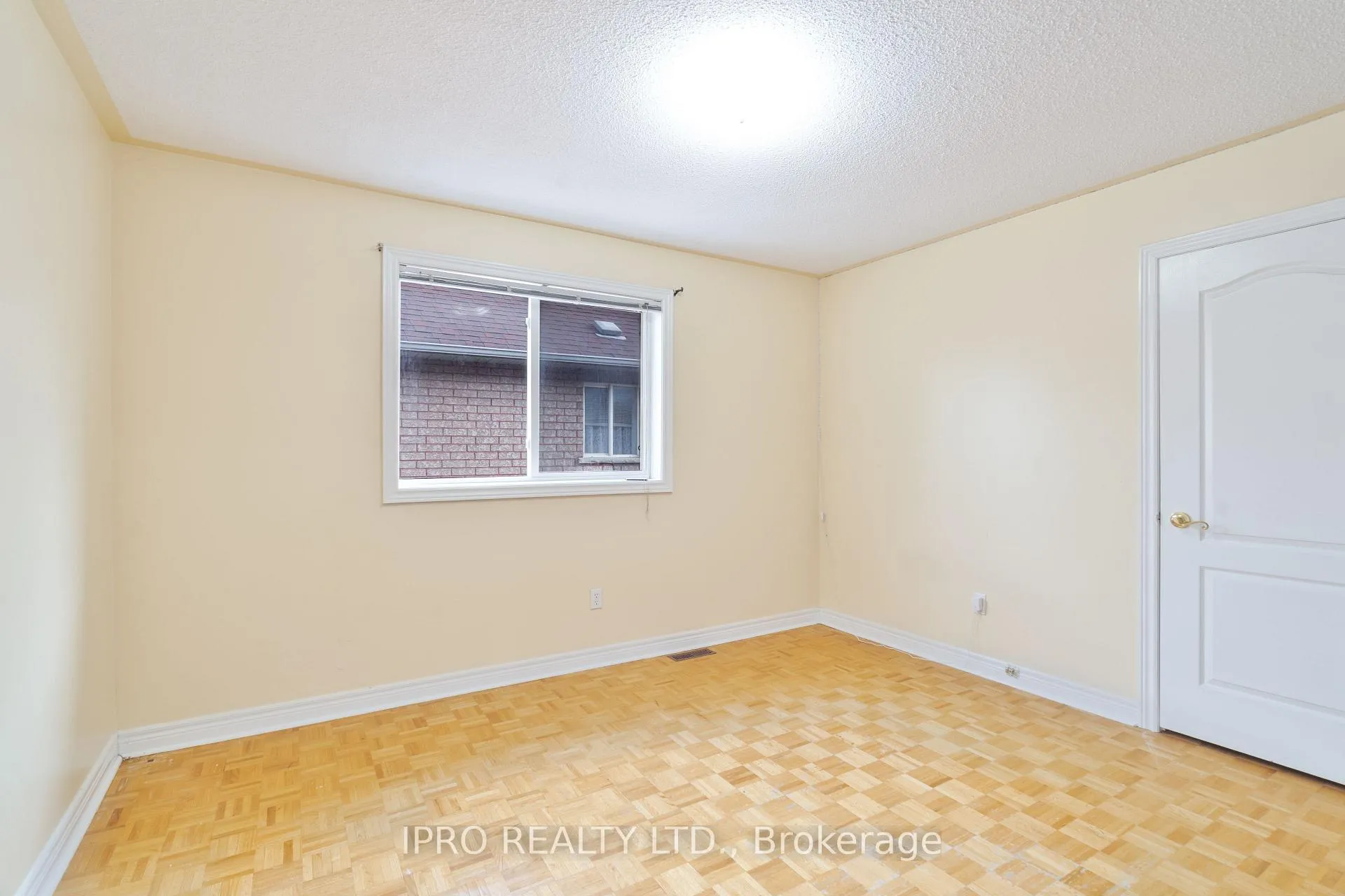 Photo 15 of 285 Fernforest Drive, Brampton, Sandringham-Wellington — HOMEH