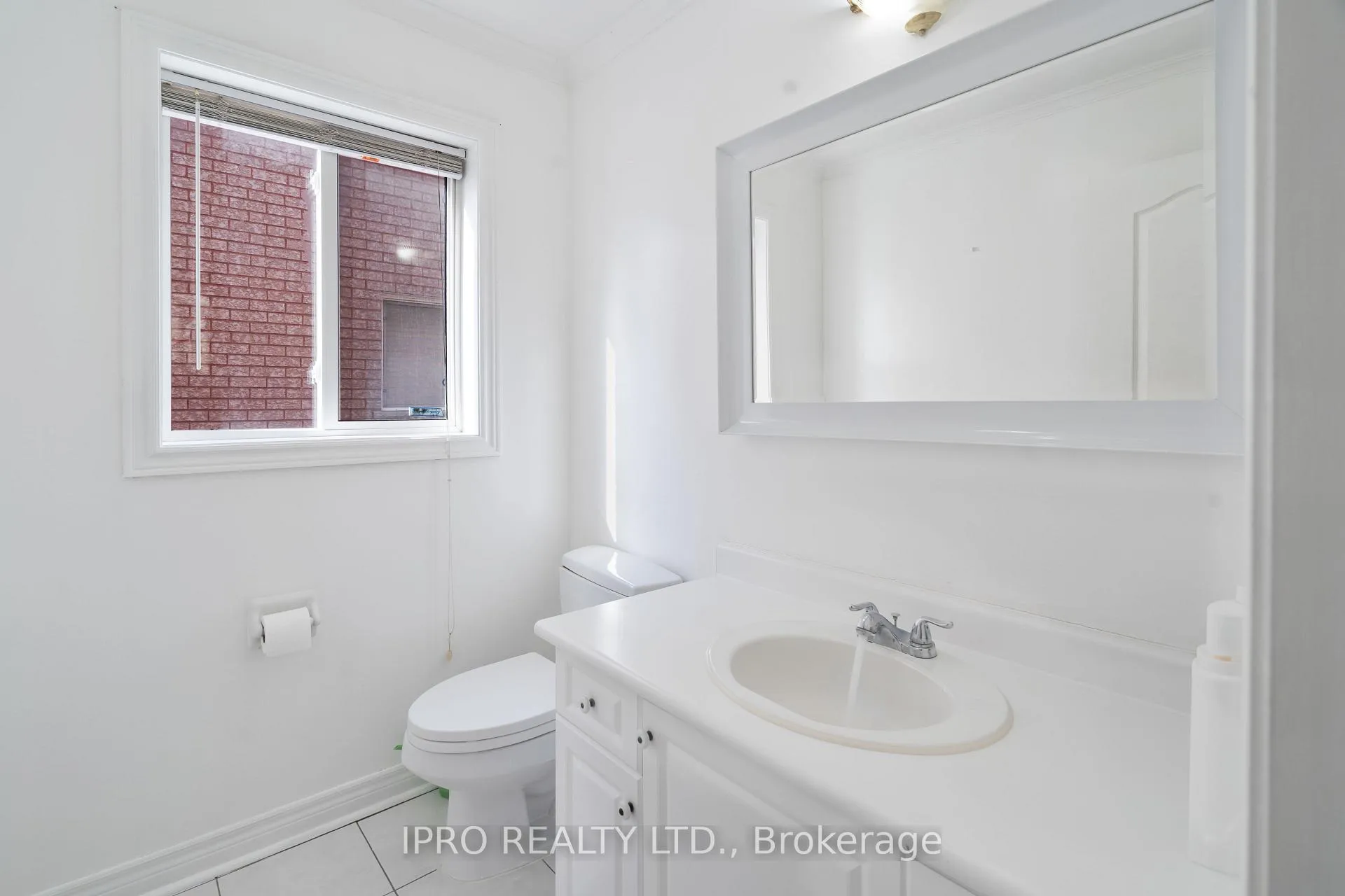 Photo 17 of 285 Fernforest Drive, Brampton, Sandringham-Wellington — HOMEH