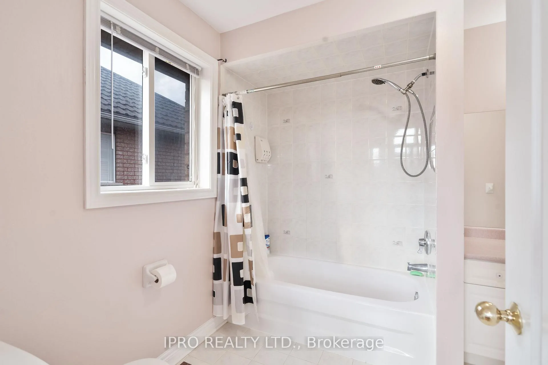 Photo 20 of 285 Fernforest Drive, Brampton, Sandringham-Wellington — HOMEH