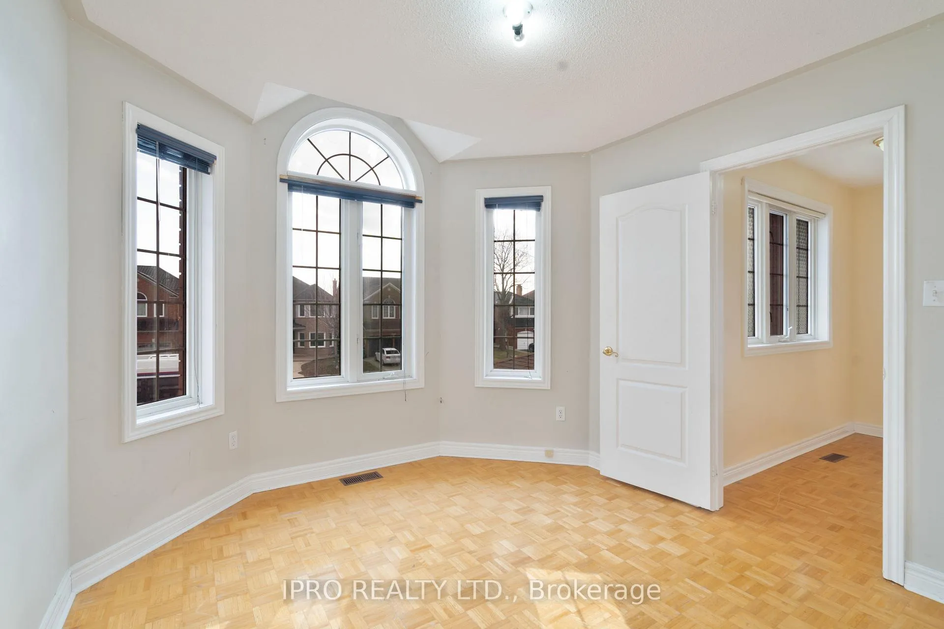 Photo 22 of 285 Fernforest Drive, Brampton, Sandringham-Wellington — HOMEH