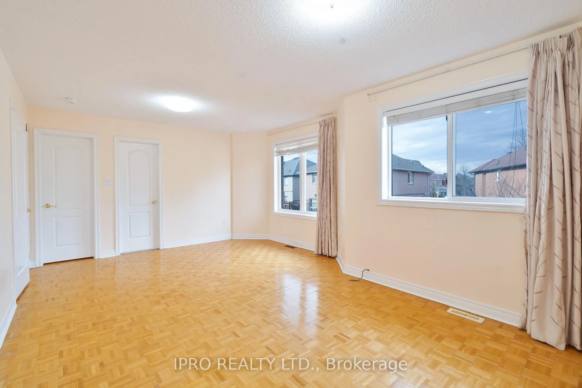 Photo 25 of 285 Fernforest Drive, Brampton, Sandringham-Wellington — HOMEH