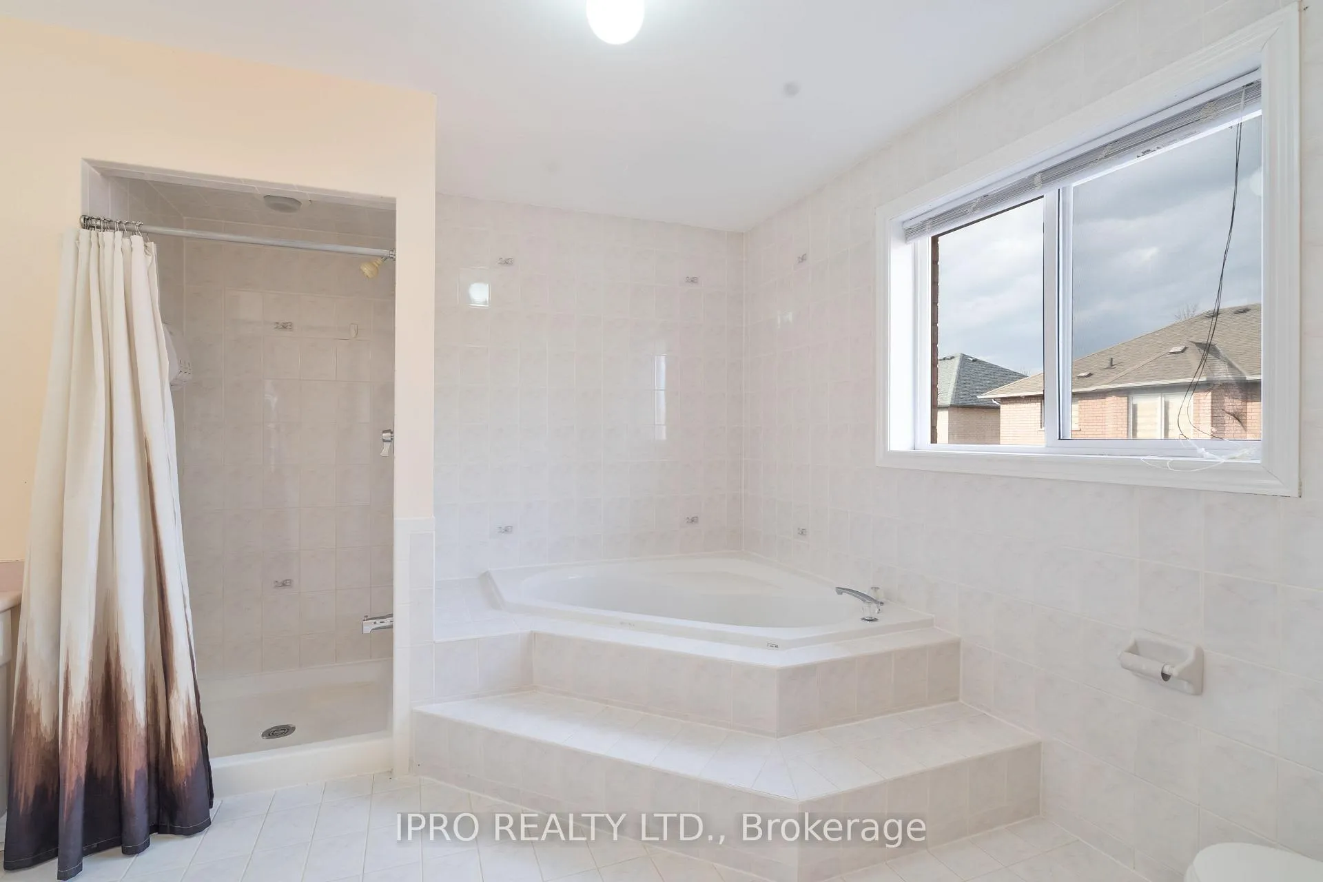 Photo 26 of 285 Fernforest Drive, Brampton, Sandringham-Wellington — HOMEH