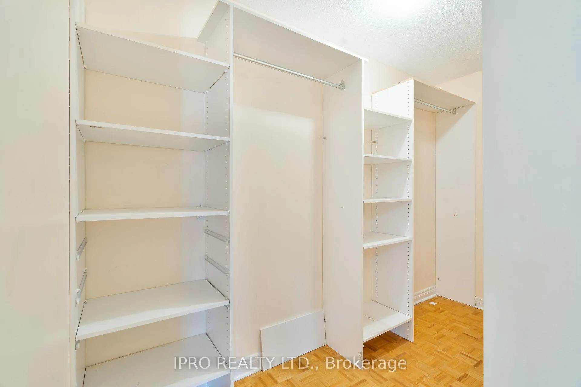 Photo 29 of 285 Fernforest Drive, Brampton, Sandringham-Wellington — HOMEH