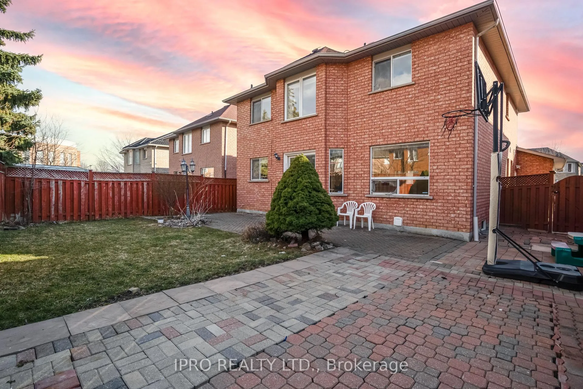 Photo 32 of 285 Fernforest Drive, Brampton, Sandringham-Wellington — HOMEH