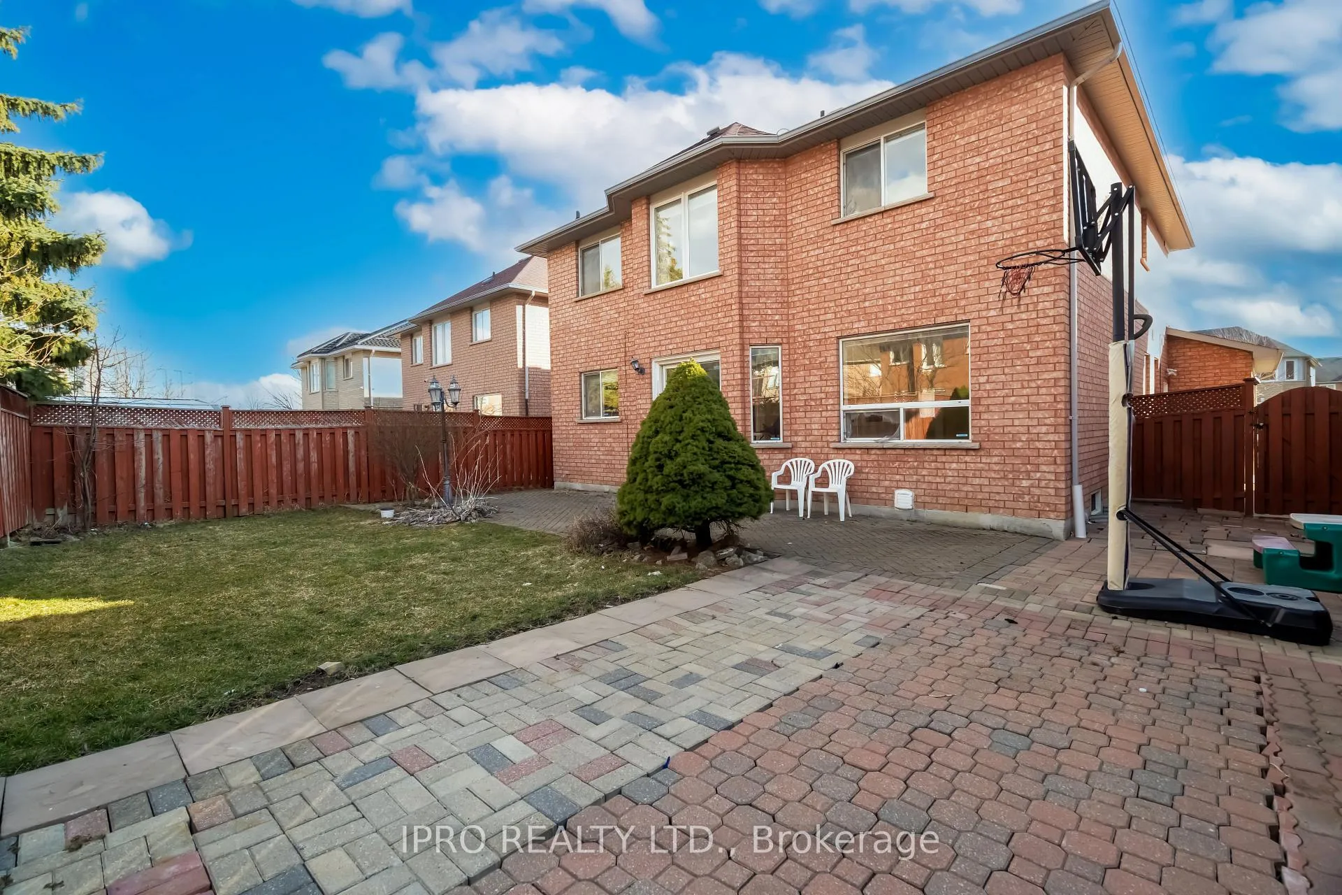 Photo 33 of 285 Fernforest Drive, Brampton, Sandringham-Wellington — HOMEH