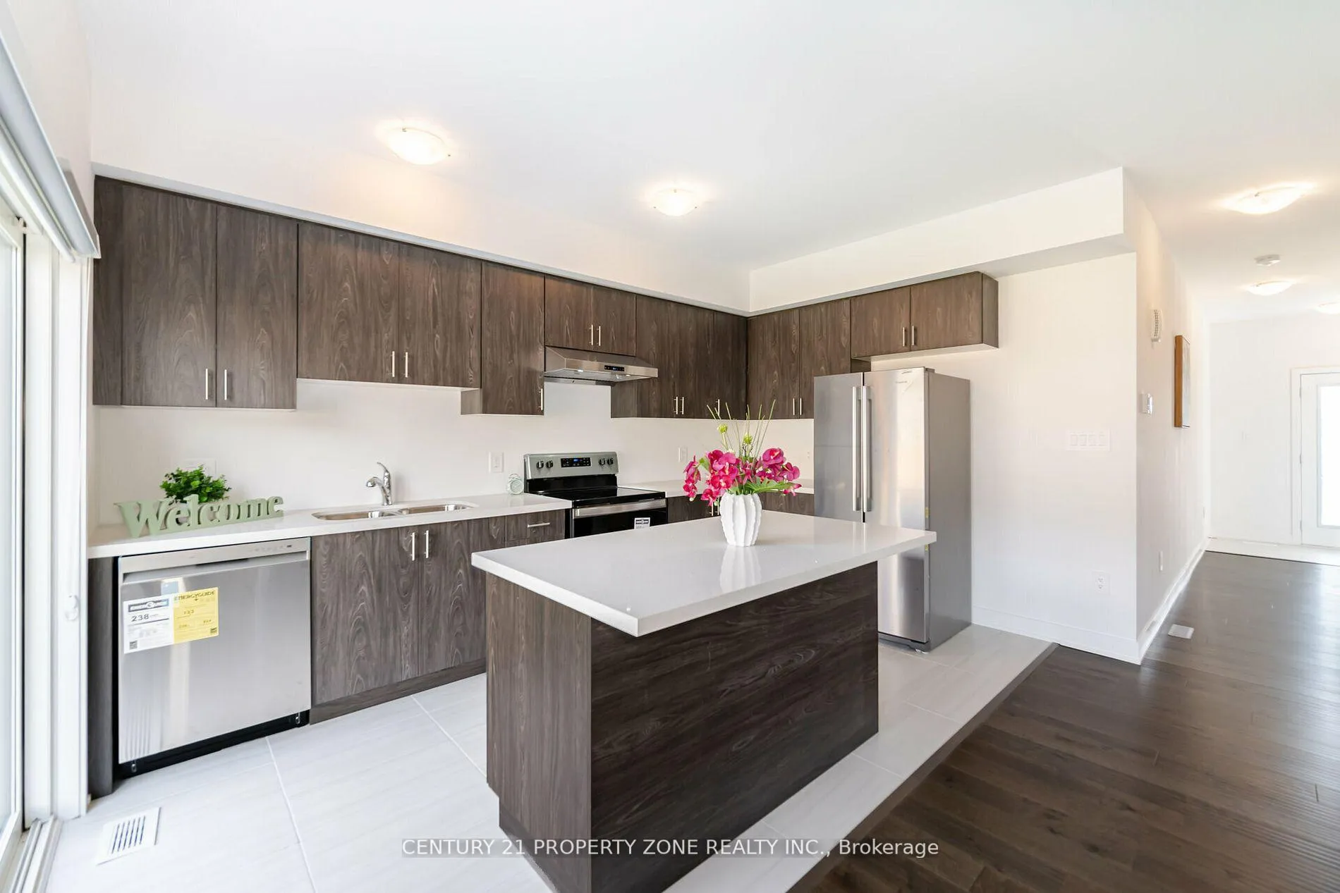 Photo 11 of 17 Evergreen Terrace E, Barrie, Painswick South — HOMEH