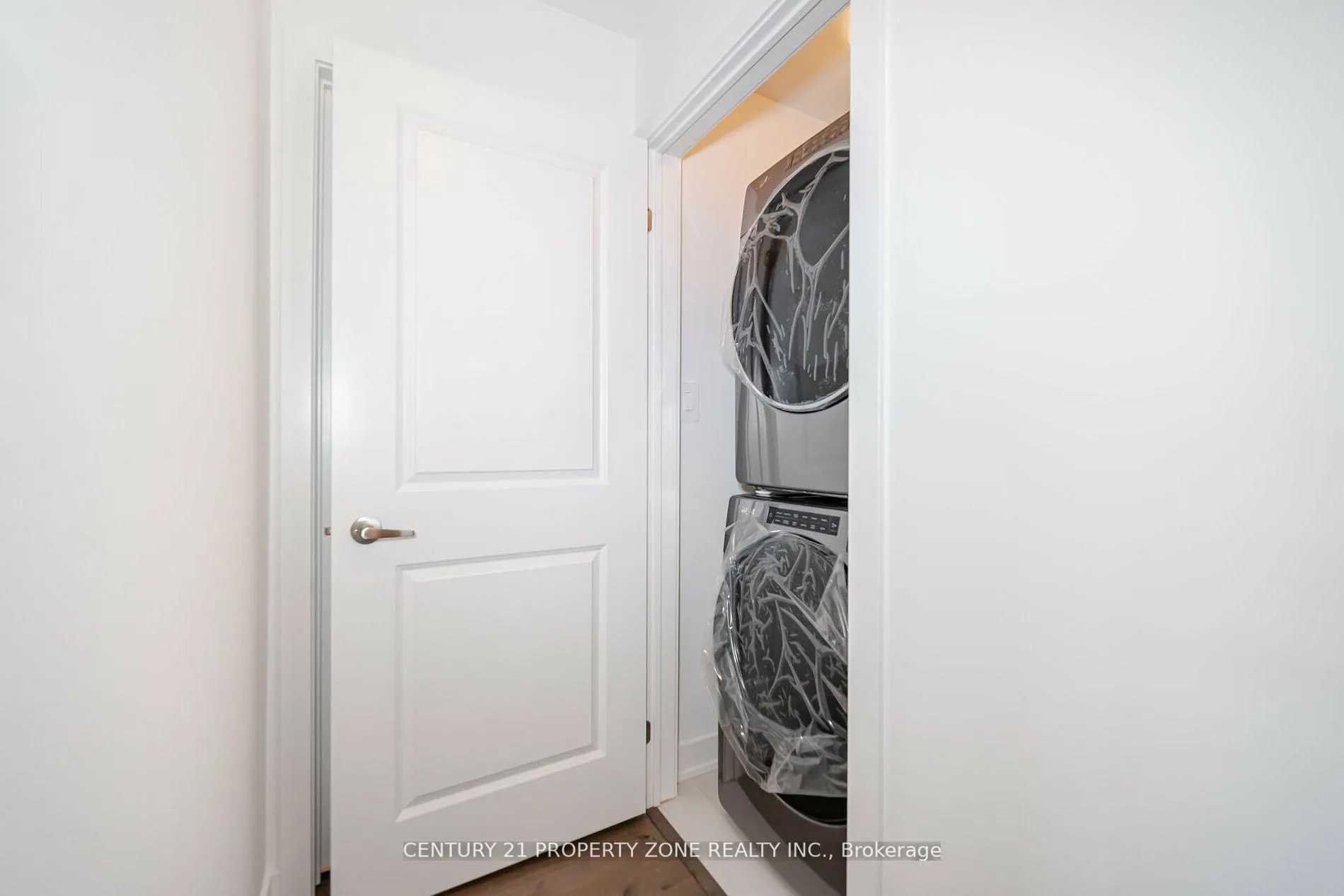 Photo 27 of 17 Evergreen Terrace E, Barrie, Painswick South — HOMEH