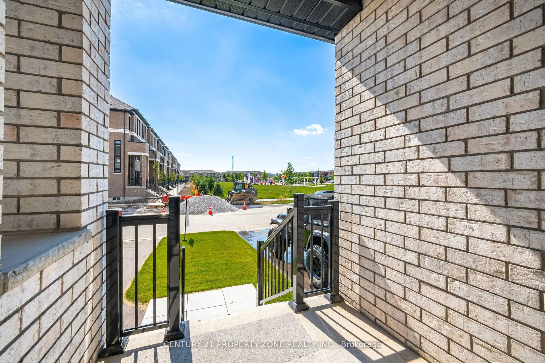 Photo 33 of 17 Evergreen Terrace E, Barrie, Painswick South — HOMEH