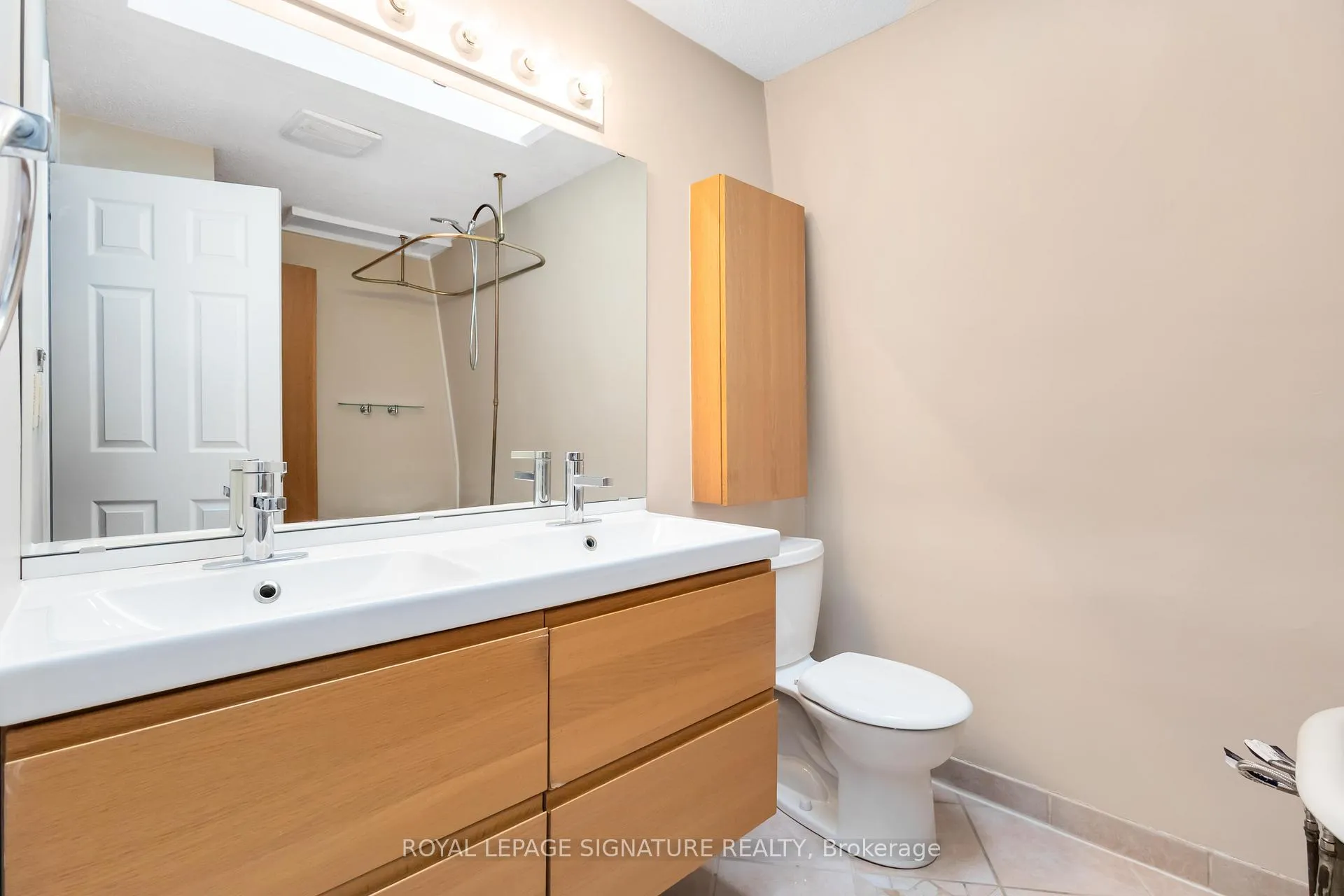 Photo 20 of 229 Donlands Avenue, Toronto, Danforth Village-East York — HOMEH