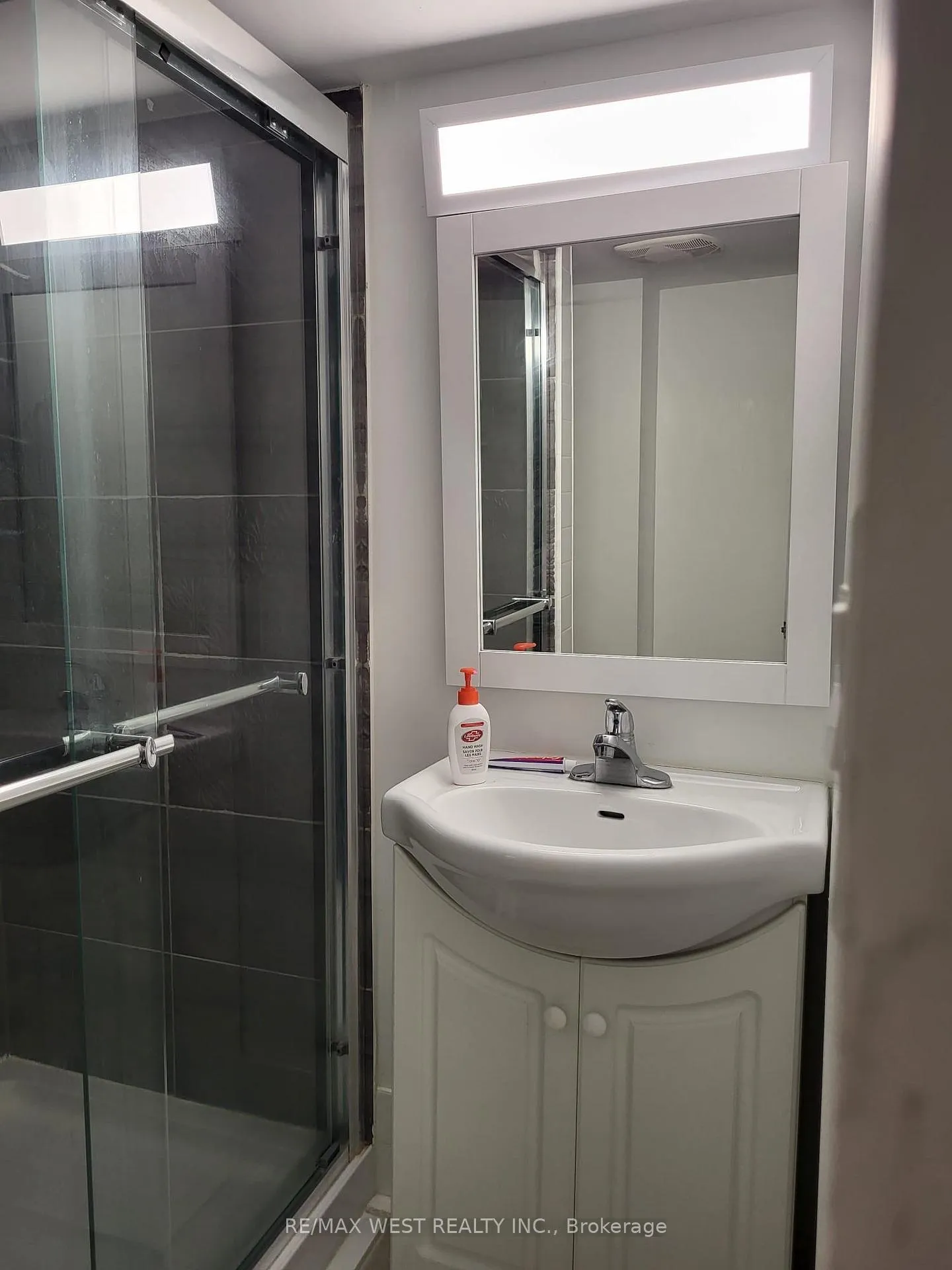 Photo 3 of 76 Lexington Road, Brampton, Bram East — HOMEH