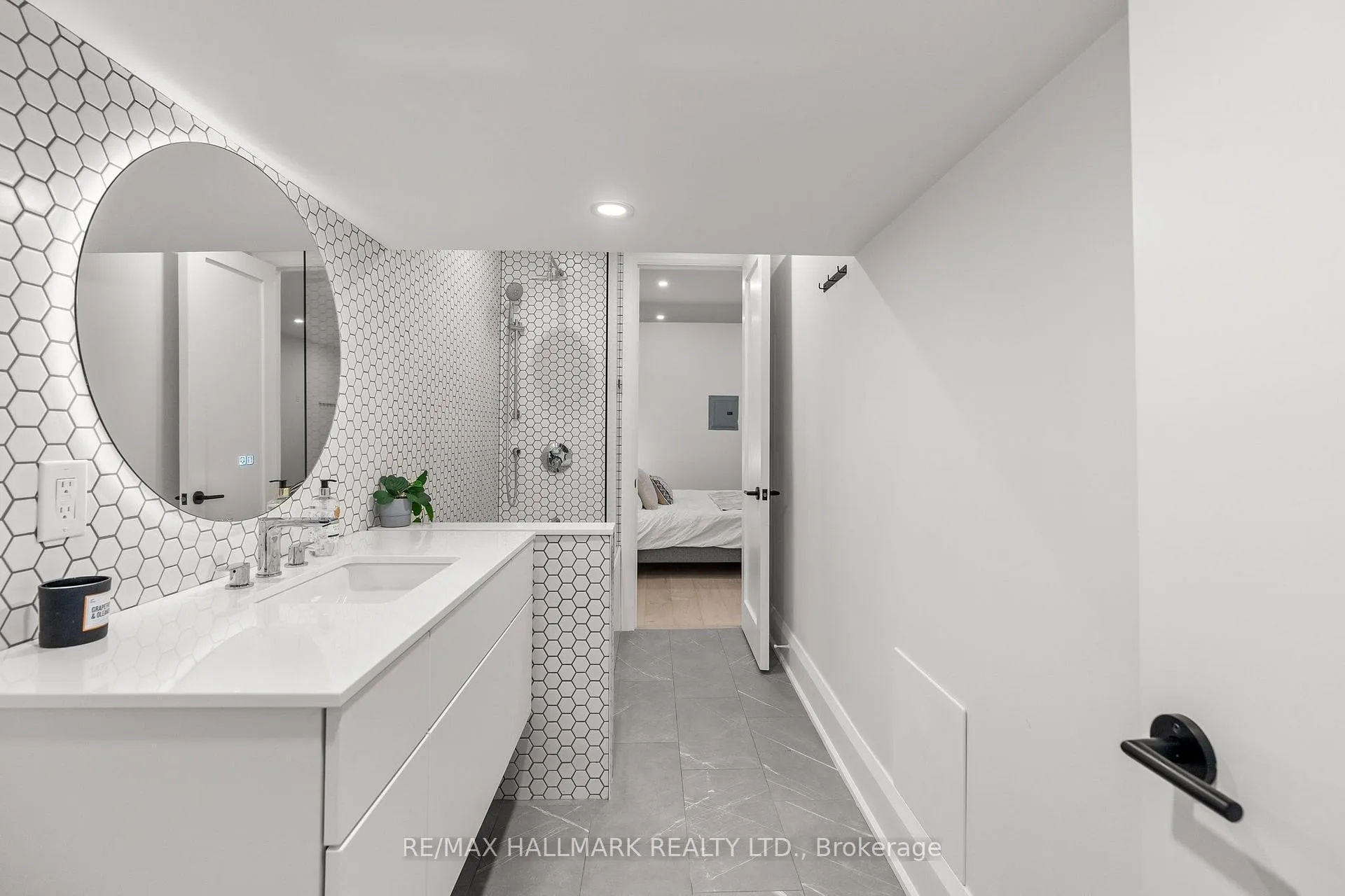 Photo 21 of 12 Glenside Avenue, Toronto, Greenwood-Coxwell — HOMEH