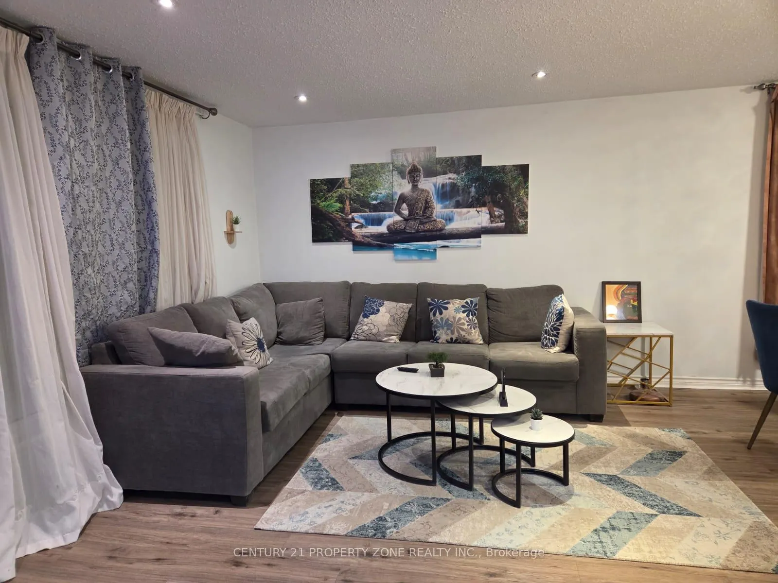 Photo 2 of 49 Athlone Avenue, Brampton, Avondale — HOMEH