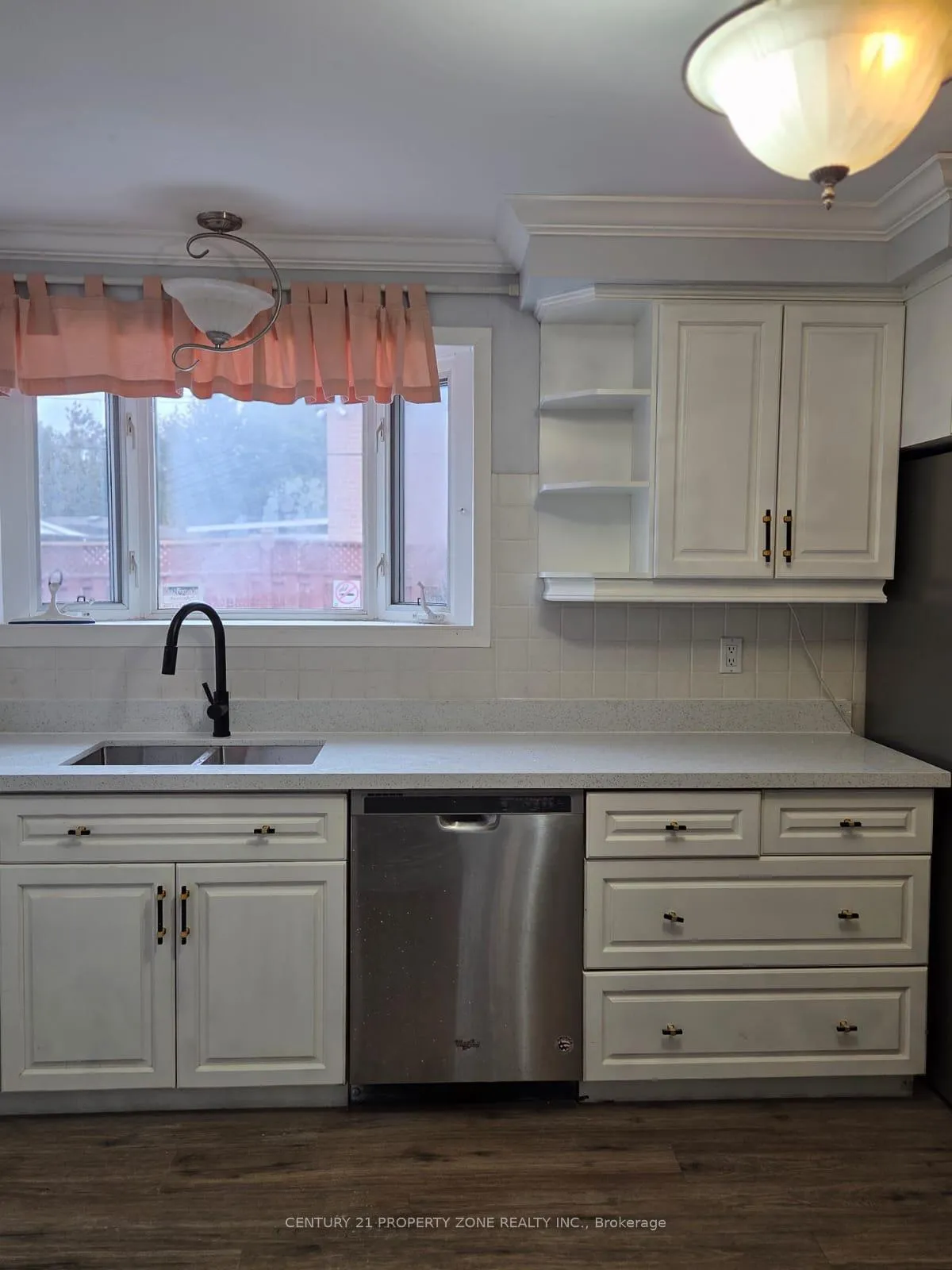 Photo 6 of 49 Athlone Avenue, Brampton, Avondale — HOMEH