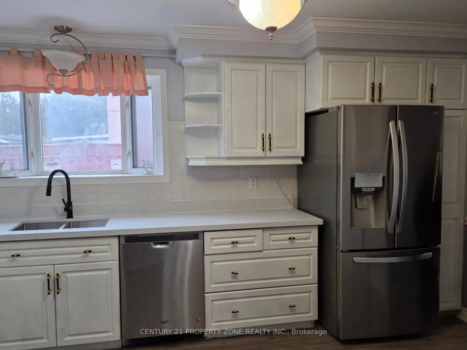 Photo 9 of 49 Athlone Avenue, Brampton, Avondale — HOMEH