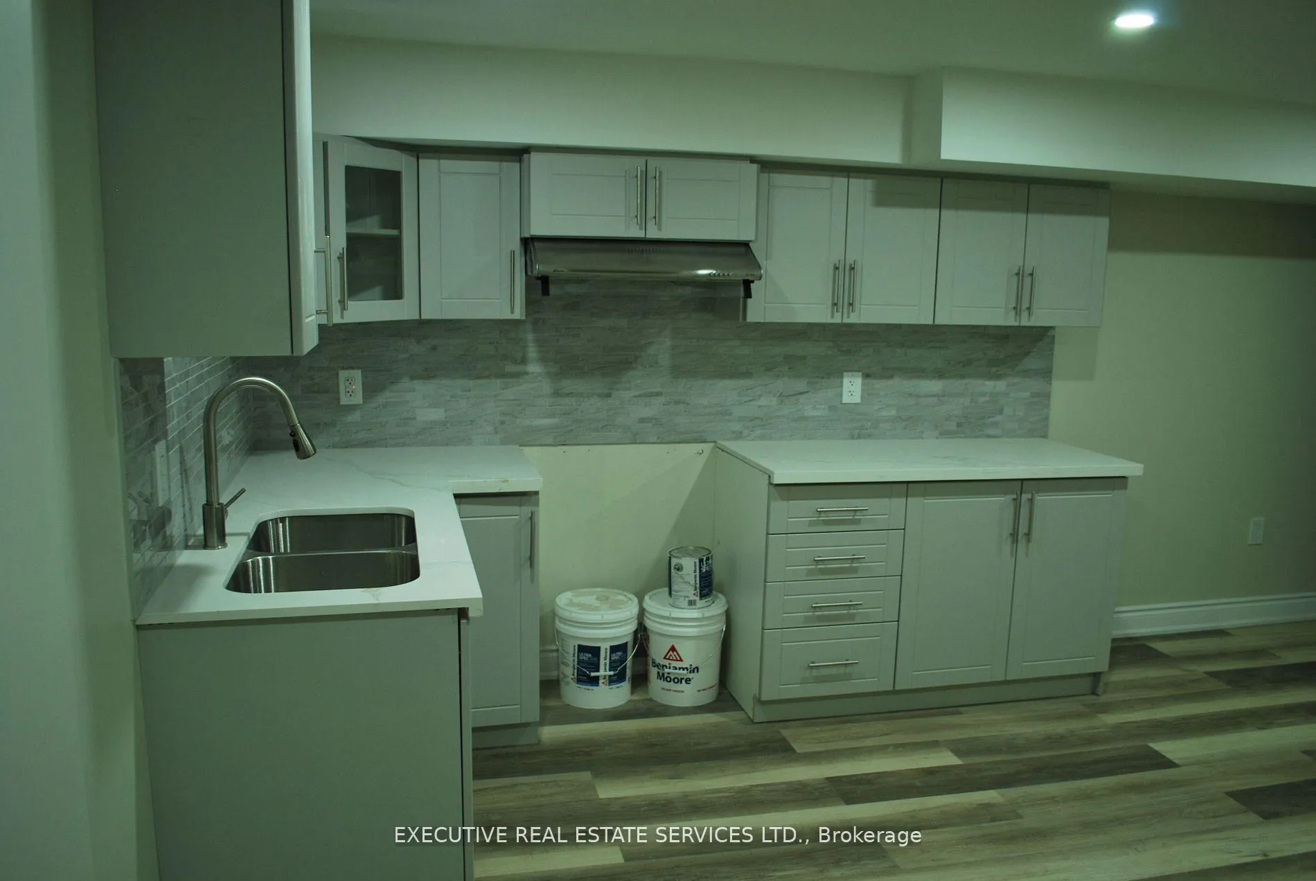 Photo 5 of 42 Wadsworth Circle, Brampton, Snelgrove — HOMEH