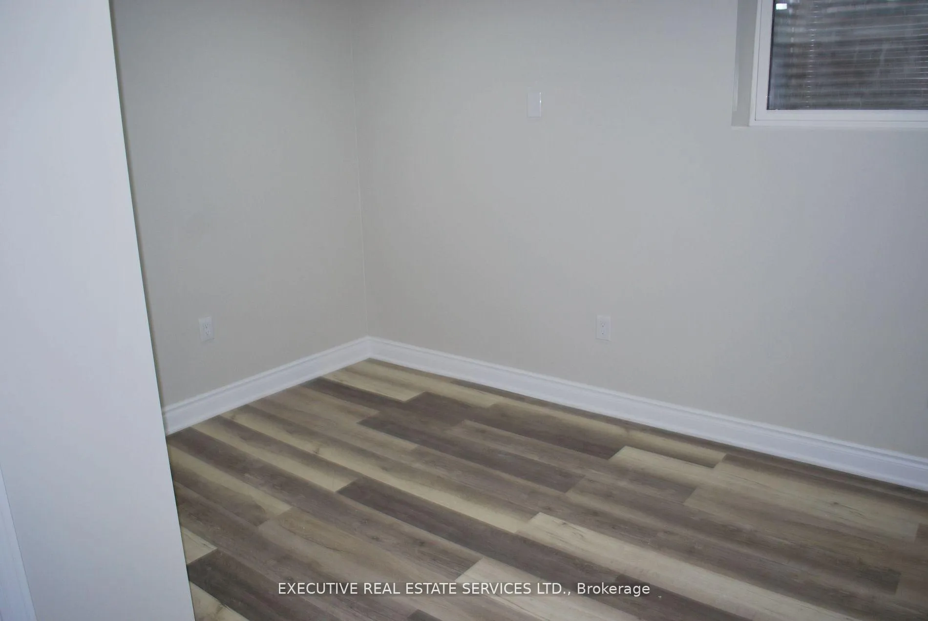 Photo 14 of 42 Wadsworth Circle, Brampton, Snelgrove — HOMEH