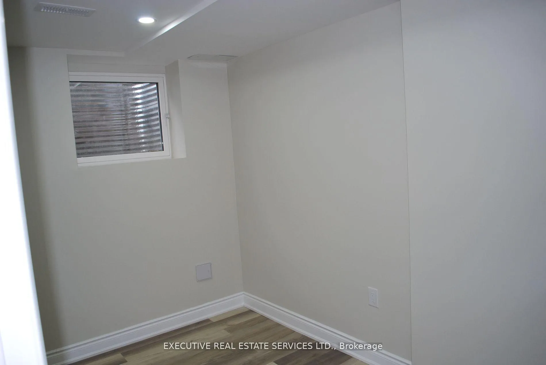 Photo 21 of 42 Wadsworth Circle, Brampton, Snelgrove — HOMEH