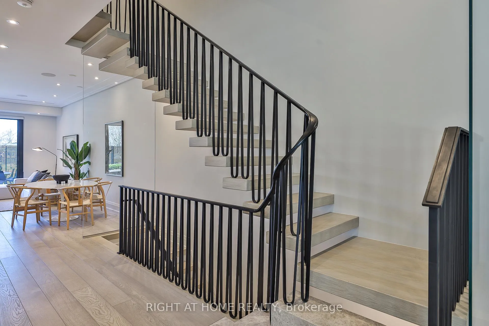 Photo 15 of 363 Avenue Road, Toronto, Yonge-St. Clair — HOMEH