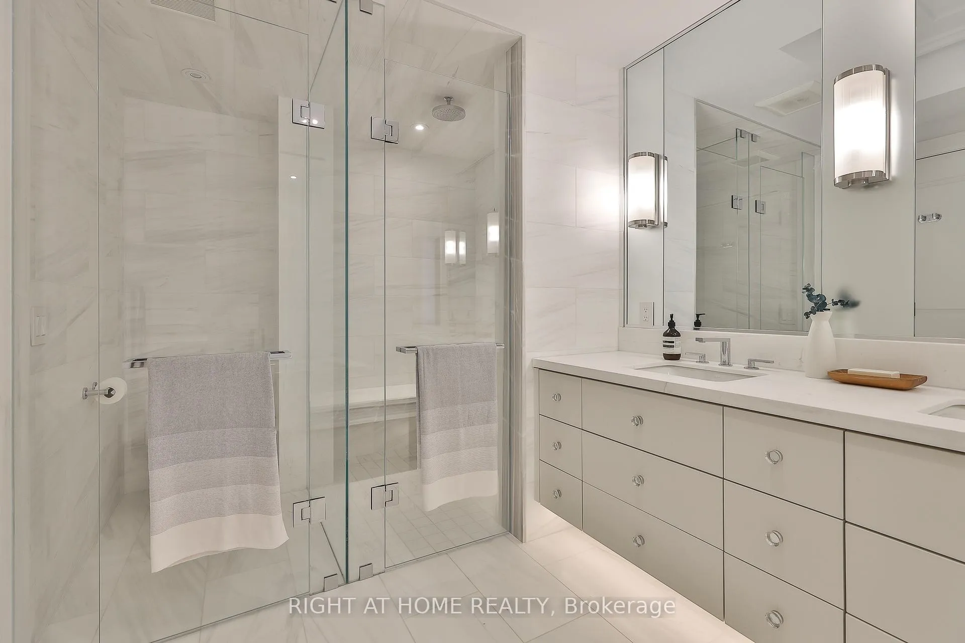 Photo 20 of 363 Avenue Road, Toronto, Yonge-St. Clair — HOMEH