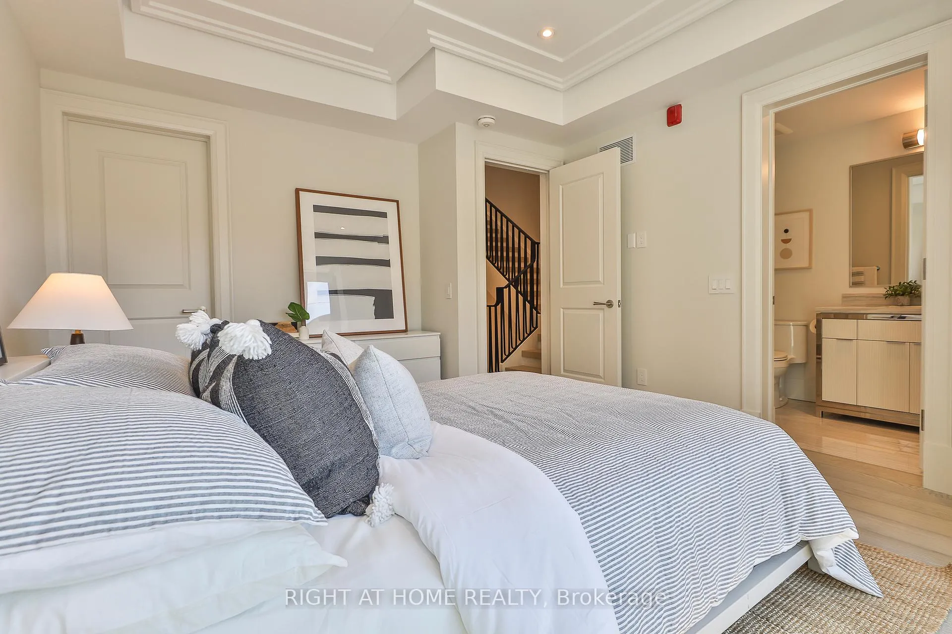 Photo 22 of 363 Avenue Road, Toronto, Yonge-St. Clair — HOMEH