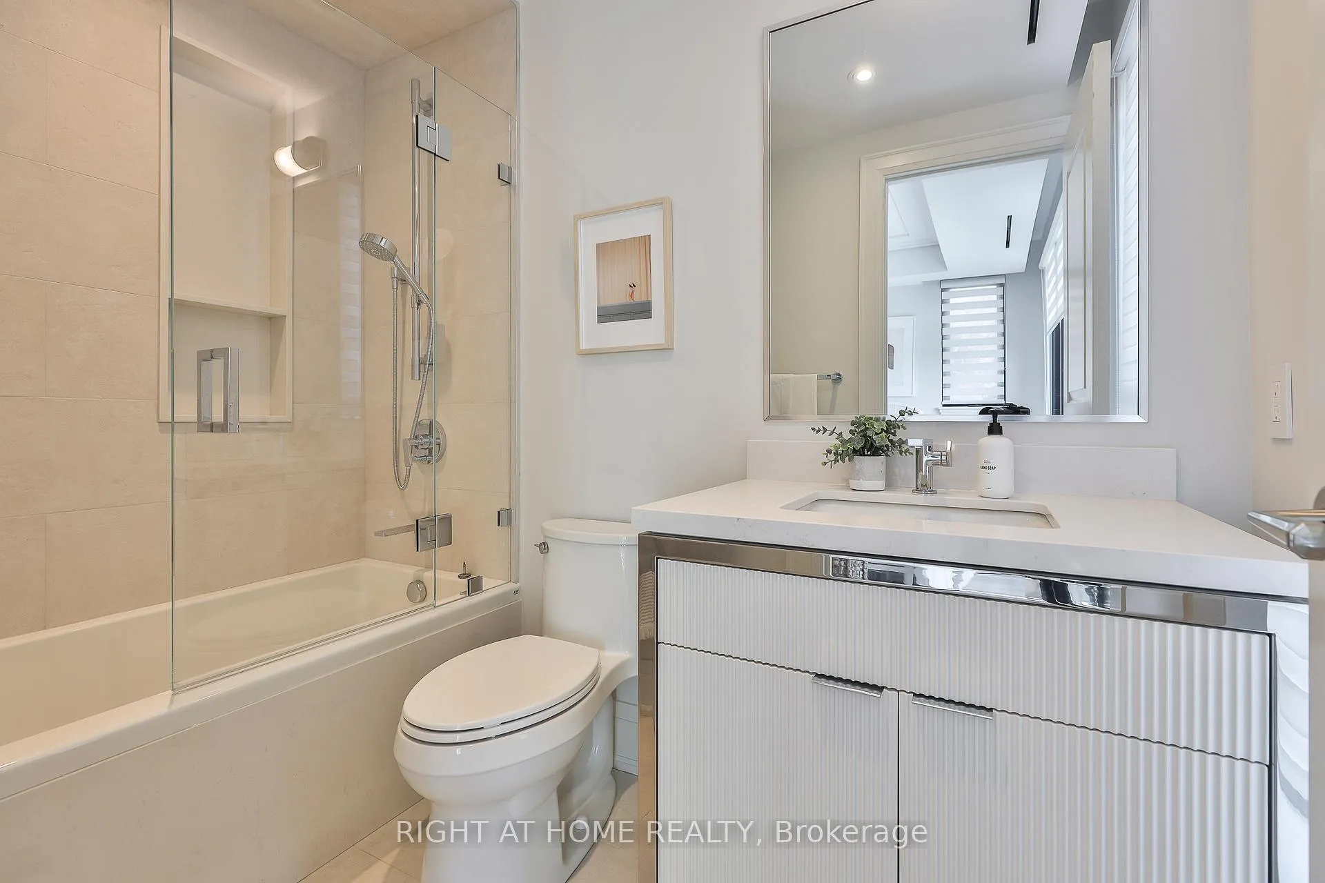 Photo 27 of 363 Avenue Road, Toronto, Yonge-St. Clair — HOMEH