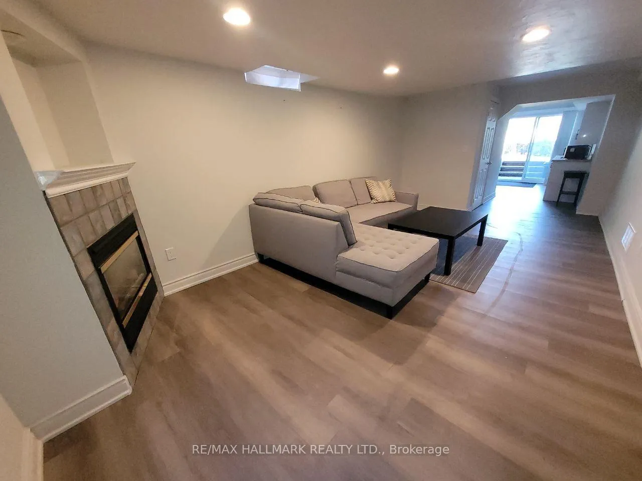 Photo 3 of Unit Lower, 59 Golf Links Drive, Aurora, Aurora Highlands — HOMEH