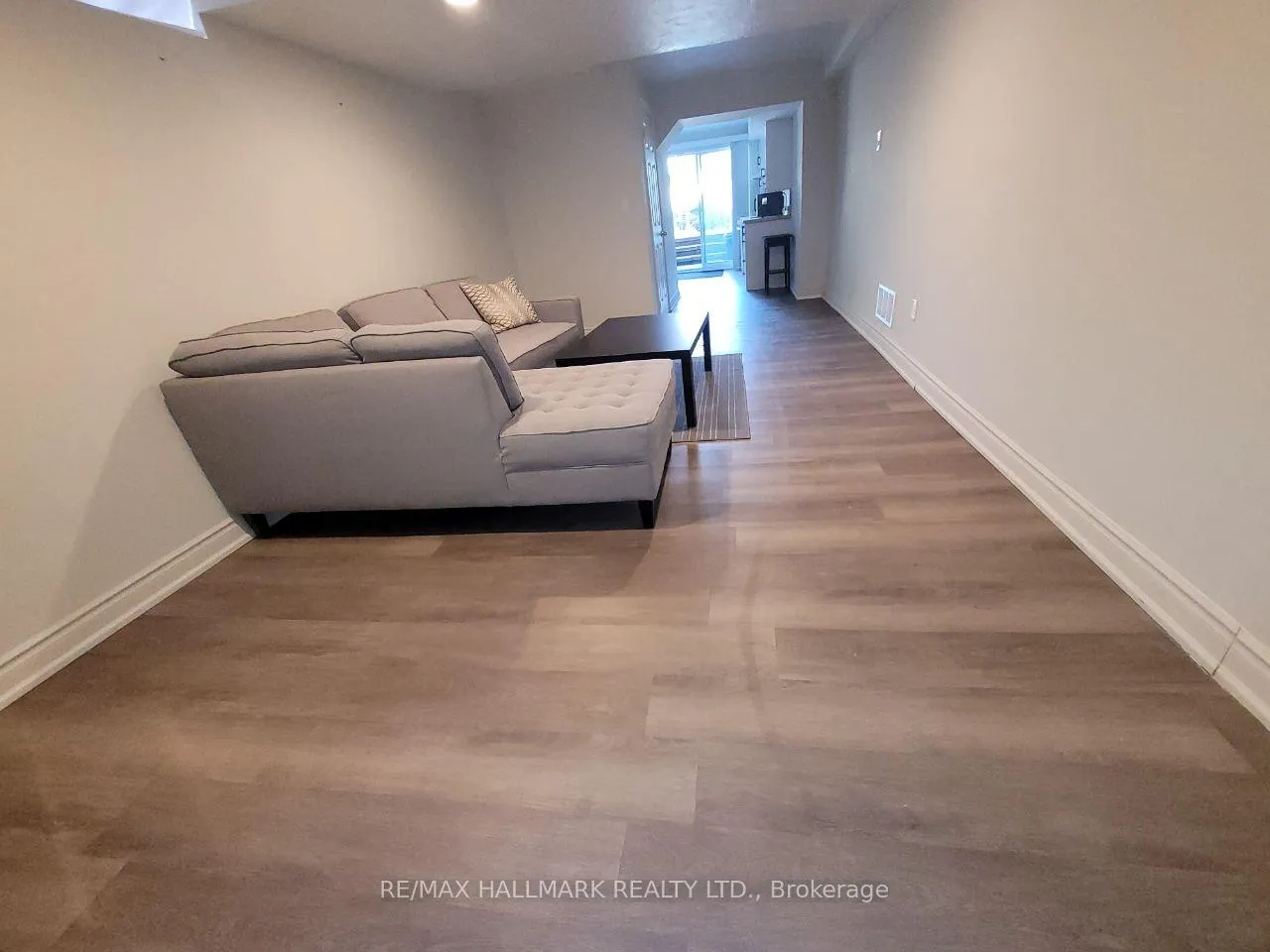 Photo 4 of Unit Lower, 59 Golf Links Drive, Aurora, Aurora Highlands — HOMEH