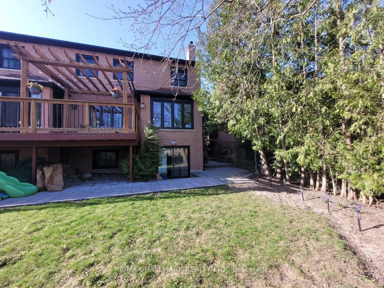 Photo 14 of Unit Lower, 59 Golf Links Drive, Aurora, Aurora Highlands — HOMEH
