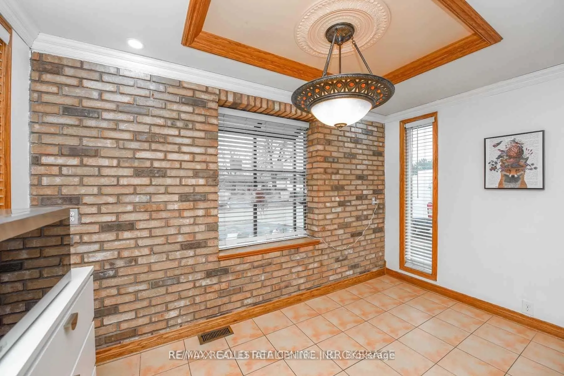 Photo 10 of 27 Drury (Upper) Crescent, Brampton, Southgate — HOMEH