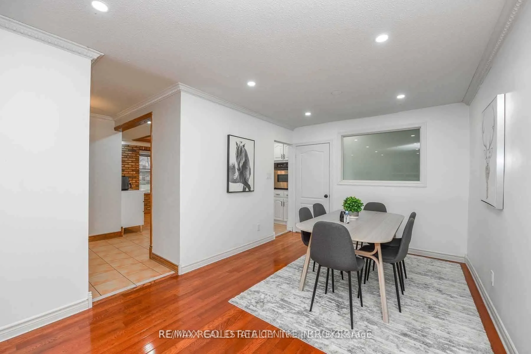 Photo 11 of 27 Drury (Upper) Crescent, Brampton, Southgate — HOMEH