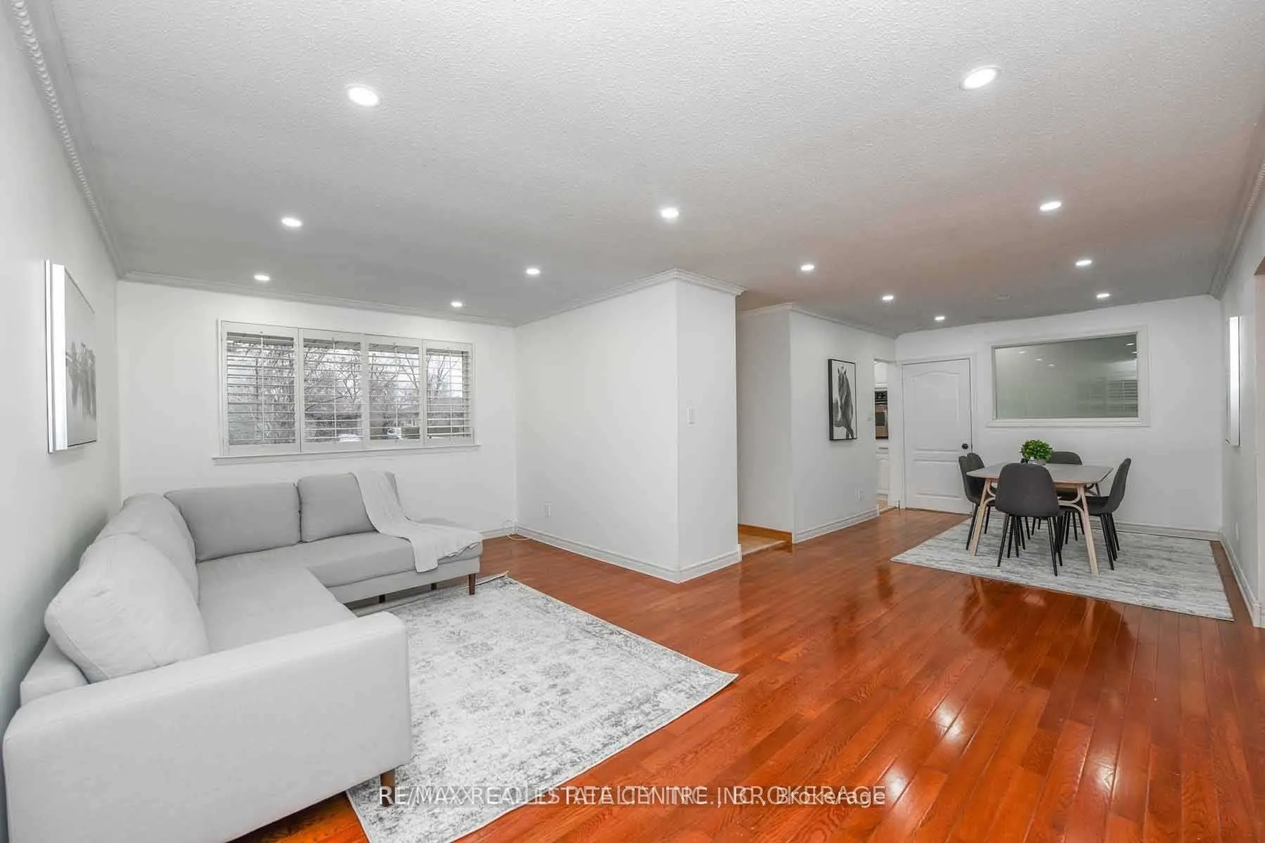 Photo 13 of 27 Drury (Upper) Crescent, Brampton, Southgate — HOMEH