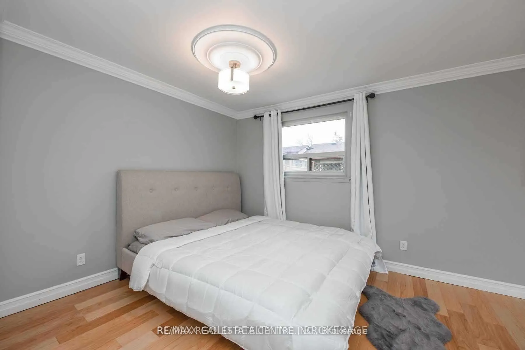Photo 19 of 27 Drury (Upper) Crescent, Brampton, Southgate — HOMEH