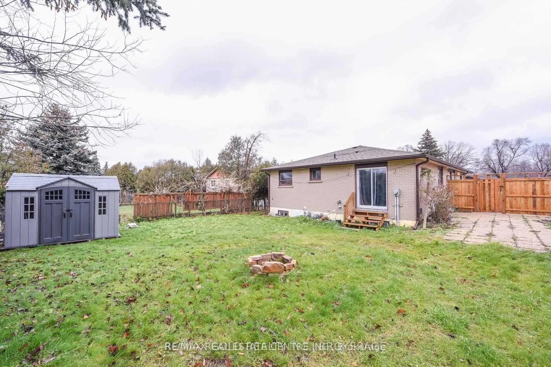 Photo 26 of 27 Drury (Upper) Crescent, Brampton, Southgate — HOMEH