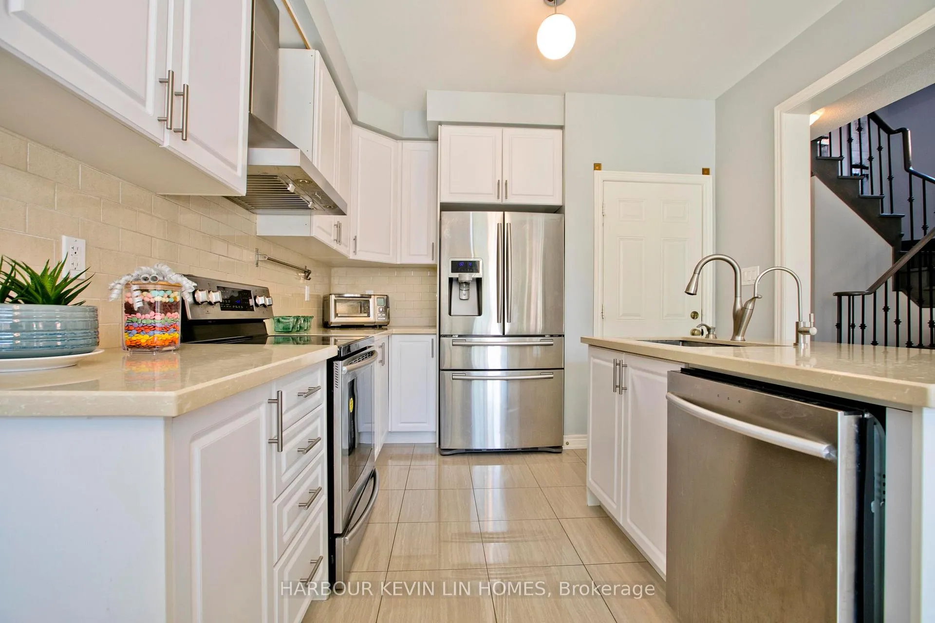 Photo 11 of 75 Busch Avenue, Markham, Berczy — HOMEH
