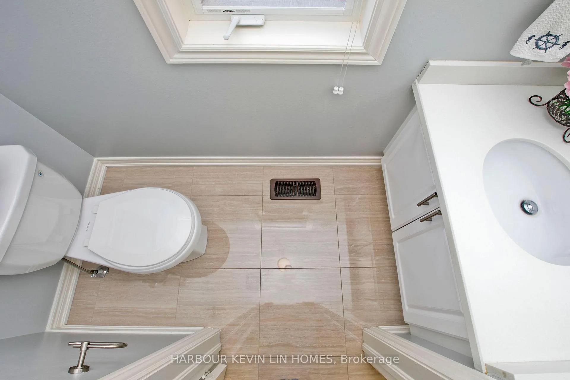 Photo 14 of 75 Busch Avenue, Markham, Berczy — HOMEH