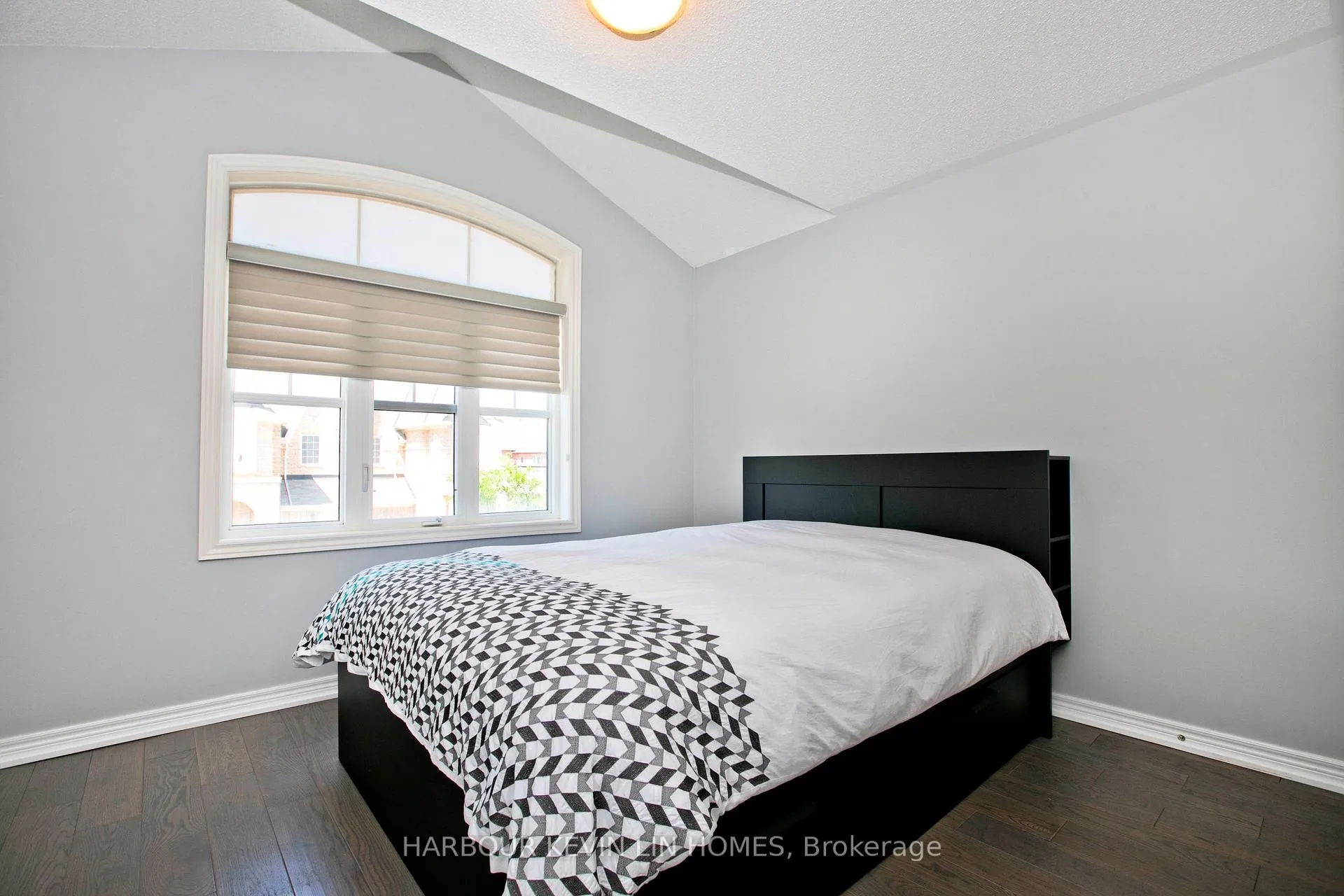 Photo 22 of 75 Busch Avenue, Markham, Berczy — HOMEH