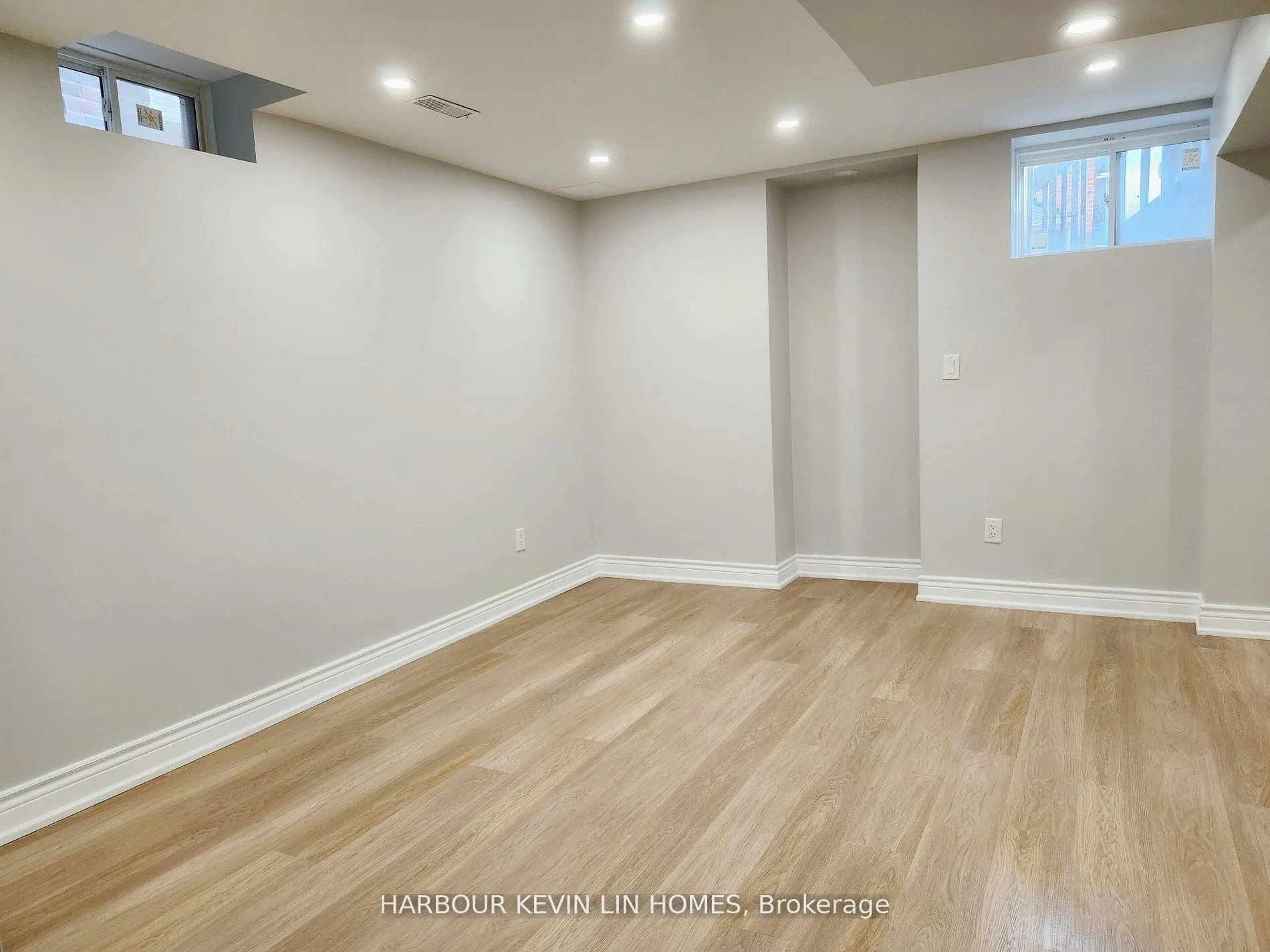 Photo 27 of 75 Busch Avenue, Markham, Berczy — HOMEH