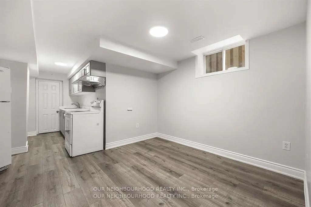 Photo 2 of Unit Bsmt1, 206 Sunny Meadow Boulevard, Brampton, Sandringham-Wellington — HOMEH