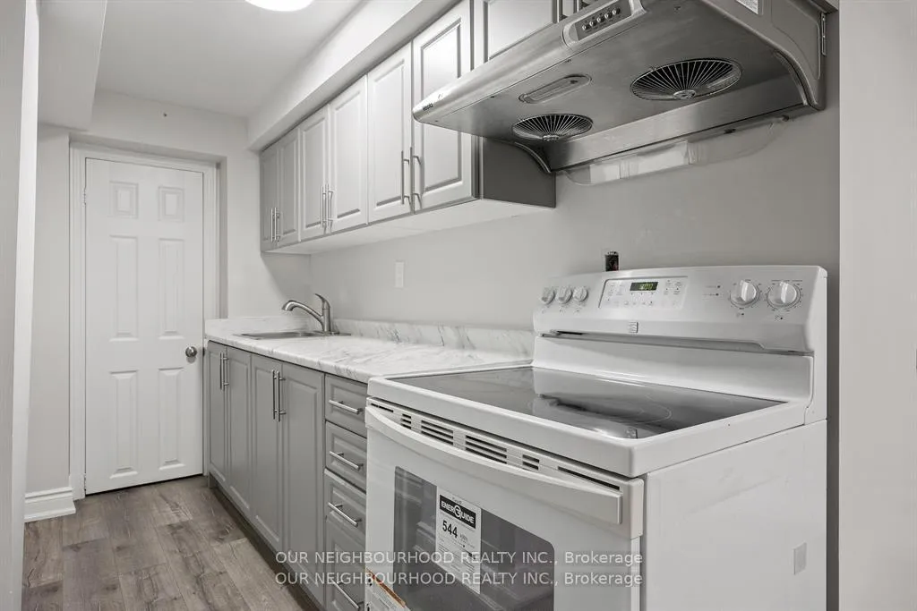 Photo 5 of Unit Bsmt1, 206 Sunny Meadow Boulevard, Brampton, Sandringham-Wellington — HOMEH