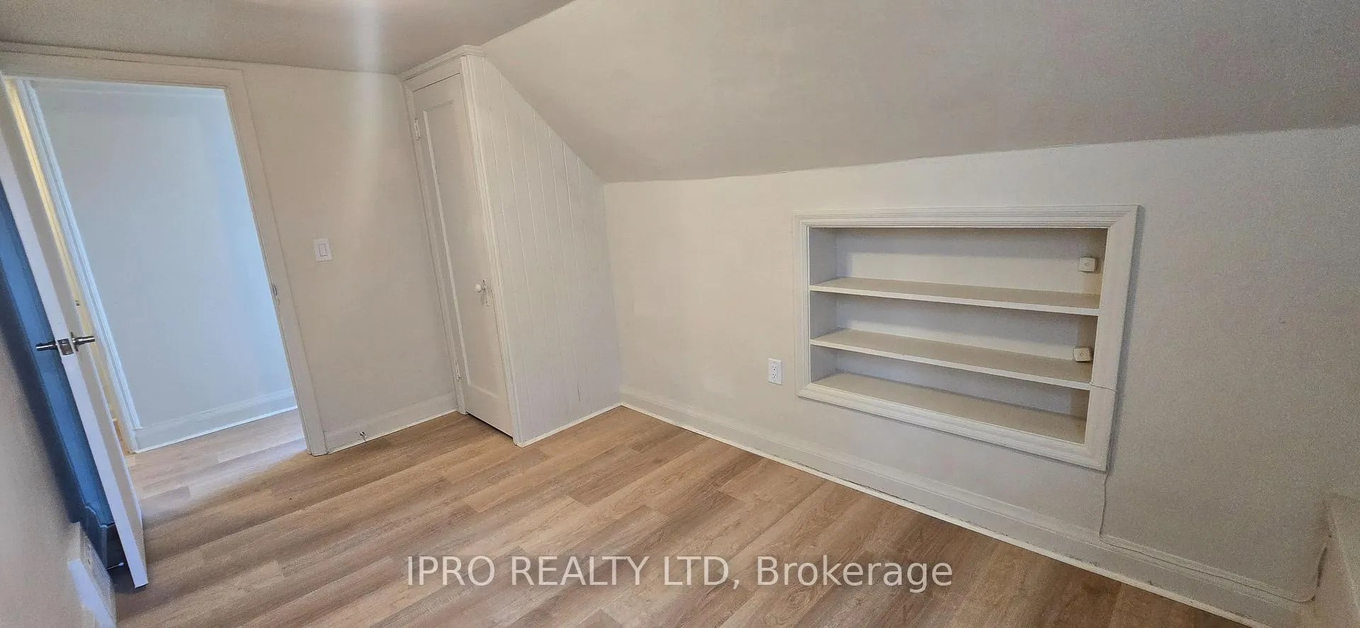 Photo 15 of Unit Upper, 3 Henderson Avenue, Brampton, Downtown Brampton — HOMEH