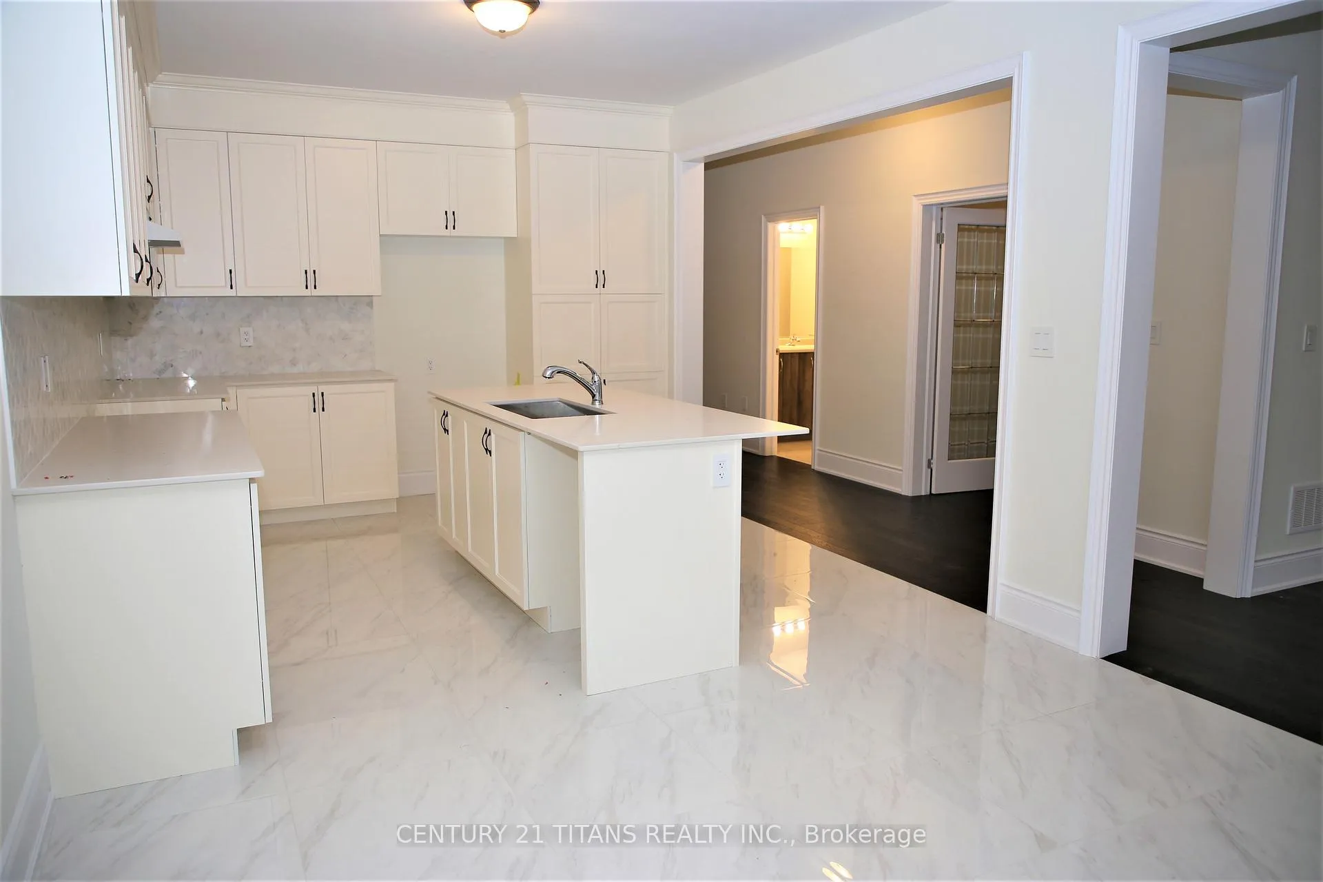 Photo 6 of 15 Junior Road, Brampton, Northwest Brampton — HOMEH